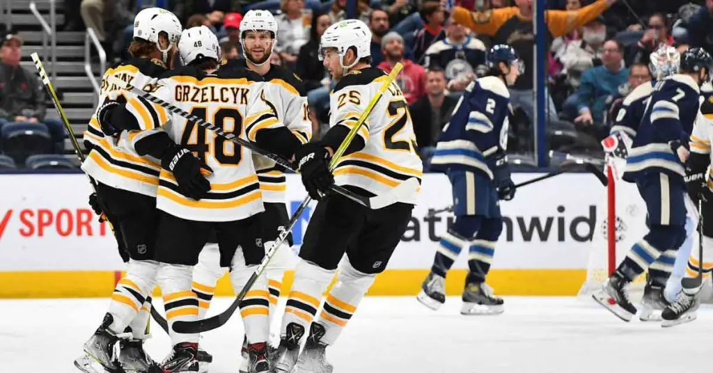 What is the Boston Bruins Roster for 2022-23?